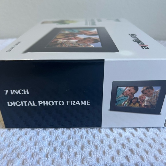 7" Digital Photo Frame - Picture 5 of 5